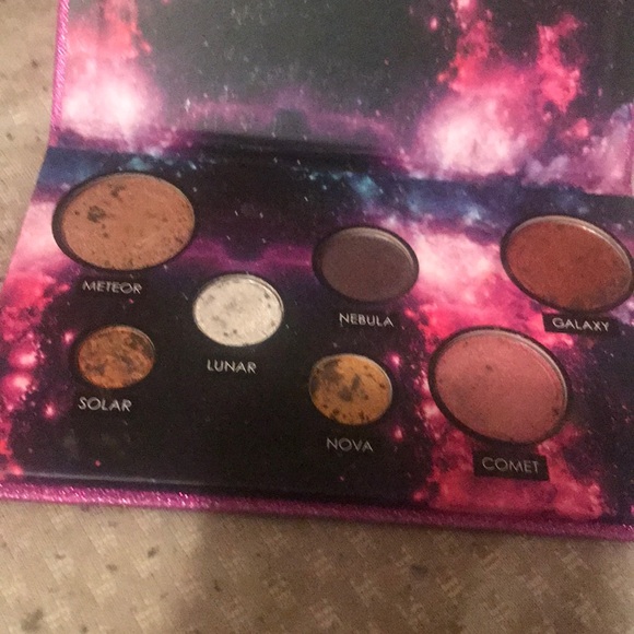 Makeup - Picture 2 of 2